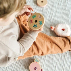 Lilliputiens Stapelpiramide Anaïs 11 Lilliputiens Stapelpiramide Anaïs -Lilliputiens image 244